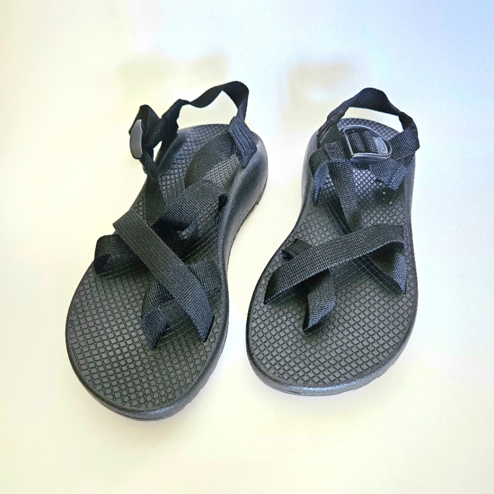 Chaco Z/2 Classic Sandals – Women’s Size 9 – Black – Adjustable Strap Comfort